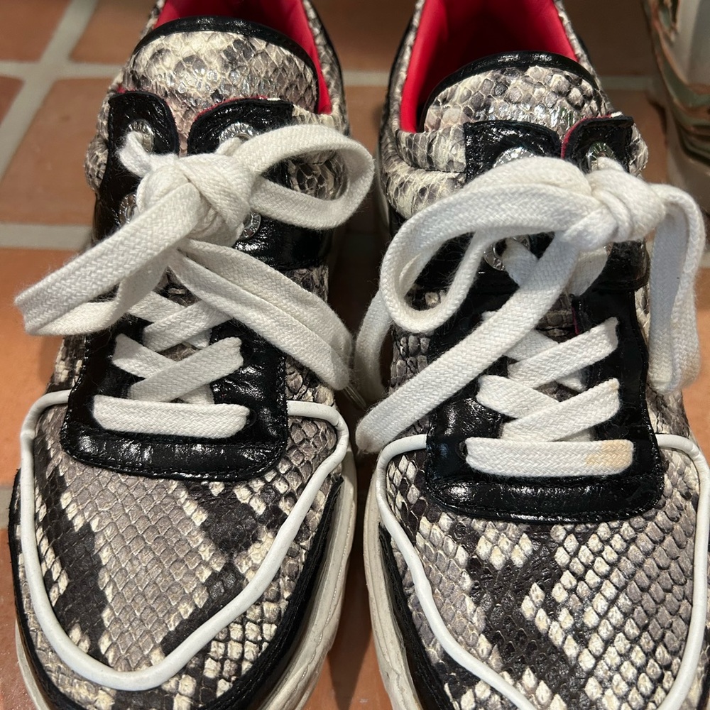 Snakeskin Pattern Sneakers with White Laces